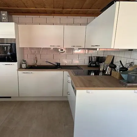 Reet Am Useriner See, Cleaning Included بيت للعطل *